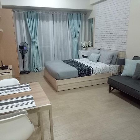 Eighty One Newport Boulevard มะนิลา ภายนอก รูปภาพ