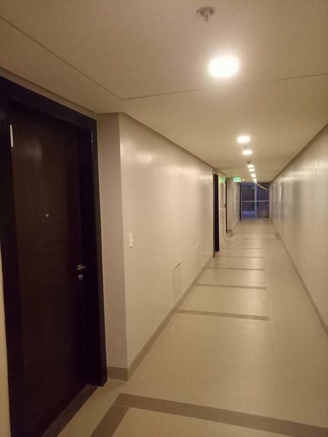 Eighty One Newport Boulevard มะนิลา ภายนอก รูปภาพ