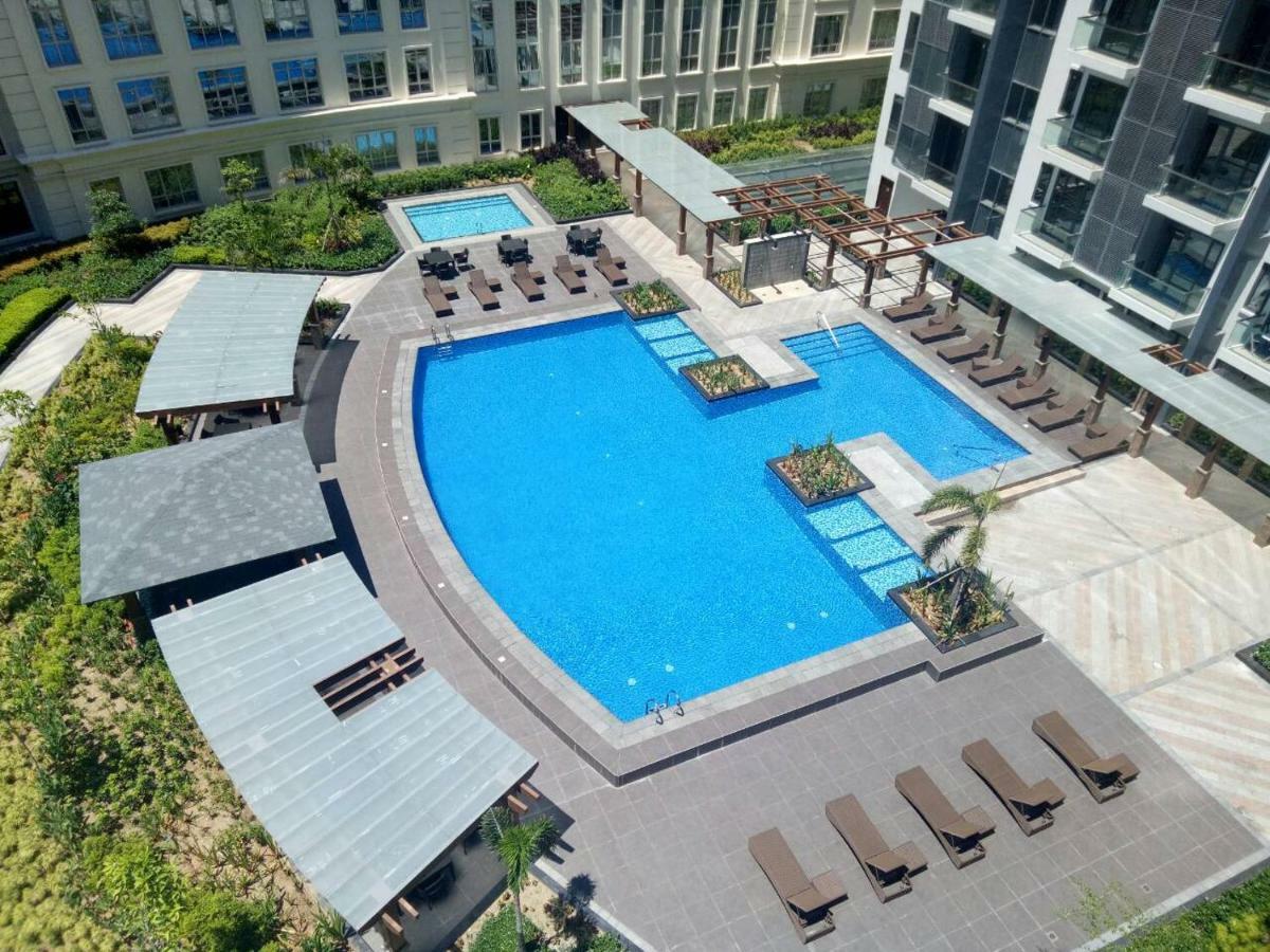 Eighty One Newport Boulevard มะนิลา ภายนอก รูปภาพ