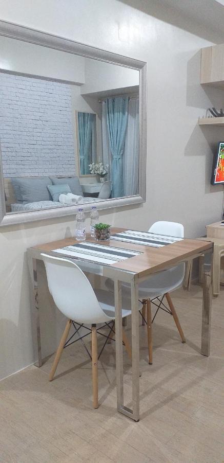 Eighty One Newport Boulevard มะนิลา ภายนอก รูปภาพ